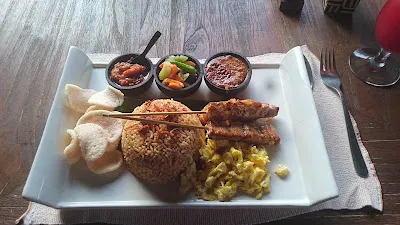 Fly Cafe & Cuisine 3