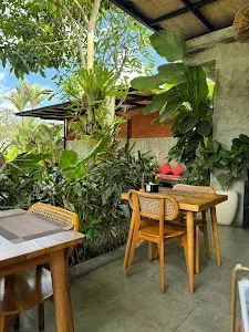 Look Bee Coffee and Eatery 4
