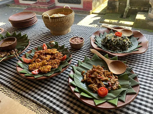 Ubud Village Plate 1