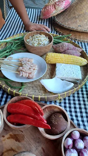 Ubud Village Plate 3