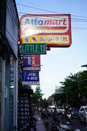 Alfamart Raya Ubud Downtown 4