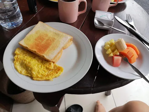 Dewi Antara Homestay 3