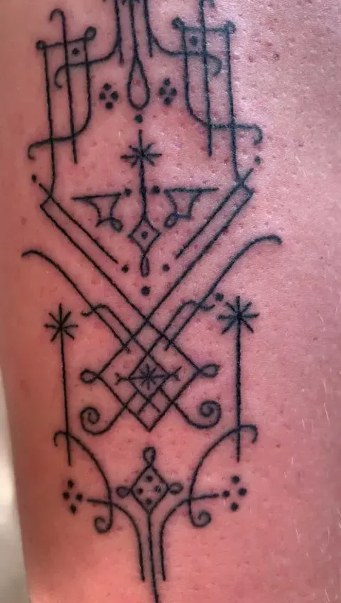 Cap Bagong Tatu studio 1