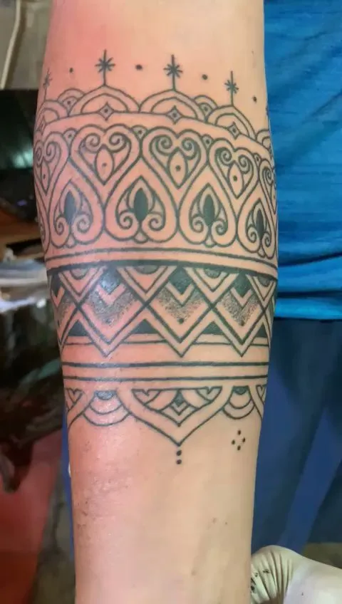 Cap Bagong Tatu studio 4