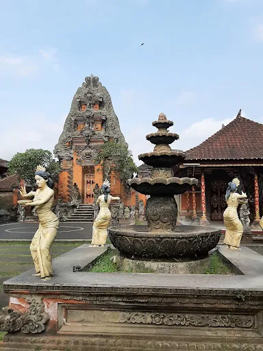 Puri Agung Peliatan 2