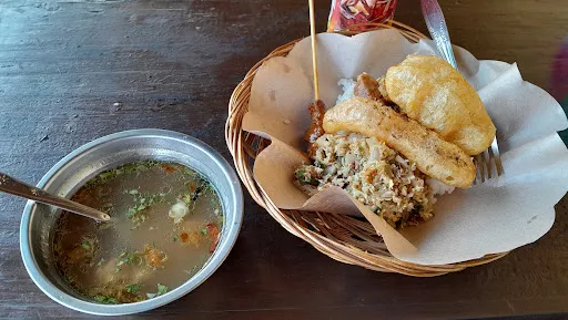 Warung Lawar Balung (Pak Budi) 1