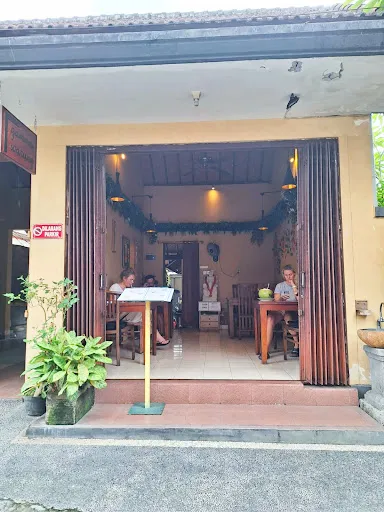 Gamma Warung 1