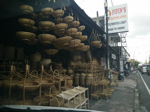 Pipins Artshop Peliatan 1
