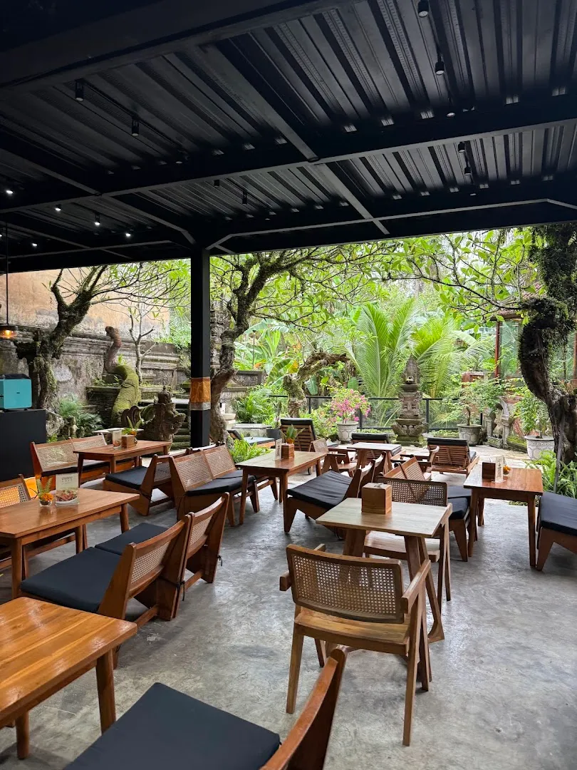 Raw Gym & Café Ubud 4