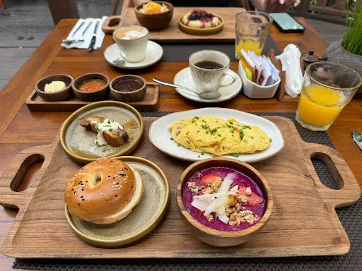 Kaukau Restaurant Ubud 4