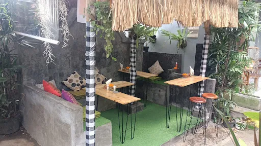 Warung tradisi ubud 1