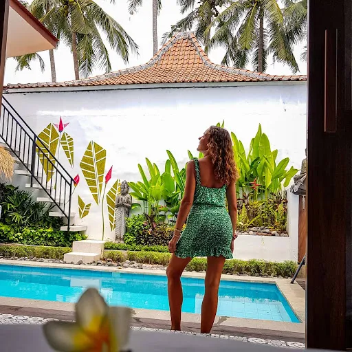 Adapadi ubud luxury villa & restoran 3