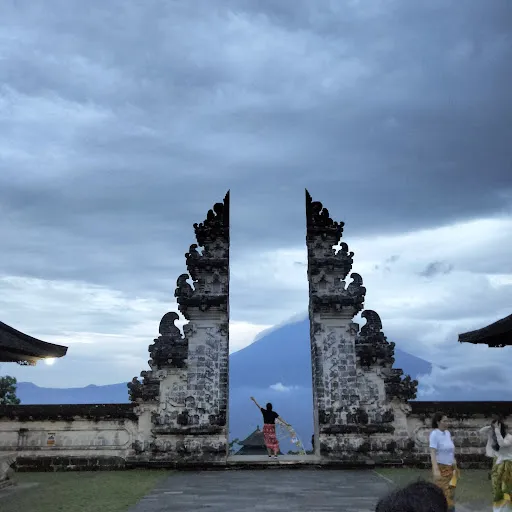 ARENA " Taxi And Motorbikes Rent 1