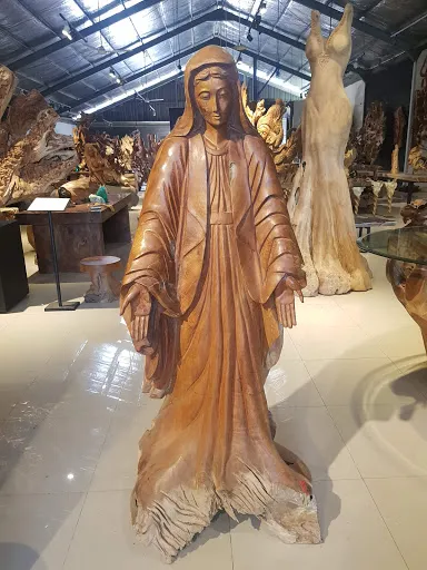 Amori Wood Art Gallery Ubud 4