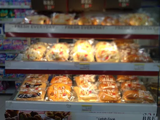 Indomaret Fresh Pengosekan 2