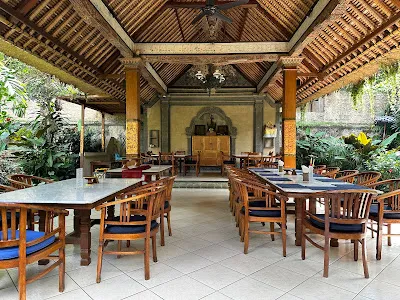 Warung wayan ( Nyuh kuning village ) 4