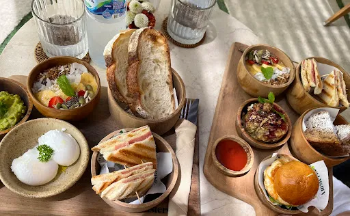 Amsterdam Restaurant Ubud 3