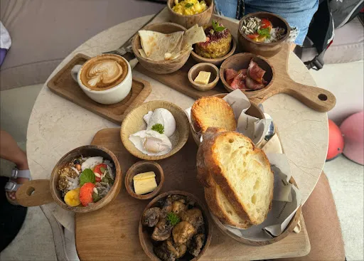 Amsterdam Restaurant Ubud 4