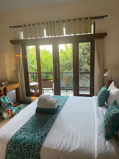 Juwuk Manis Hotel 1