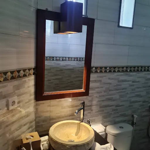 Juwuk Manis Hotel 3
