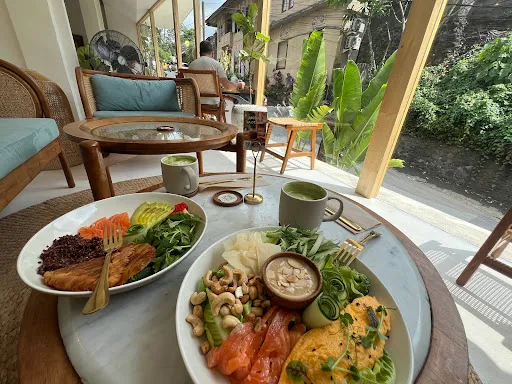 HOME CAFE Jatayu