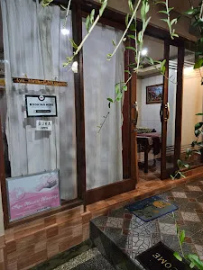 Ayu Mesari Massage 1
