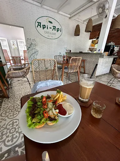 Api Api Cafe 4