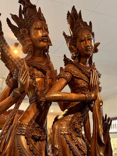 Werochana Wood Carving 2