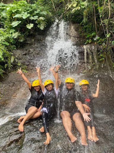 Yellow Garden Adventures & Experiences 4