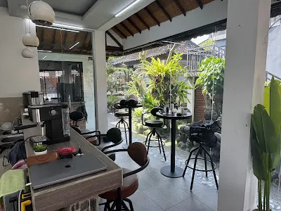 Mamoo Ubud Cafe Restaurant 2