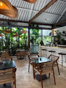 Mamoo Ubud Cafe Restaurant 3