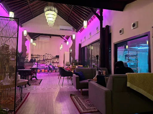 MISHA SHISHA Ubud — hookah place & store 2