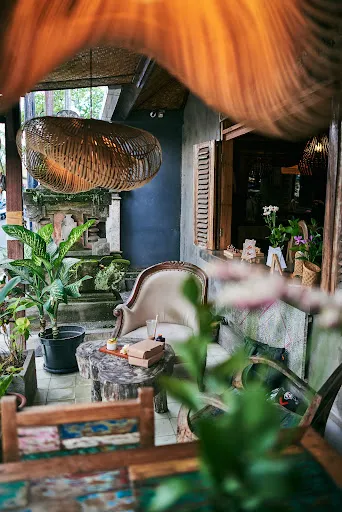 Ropana Coffee shop and Restaurant 3