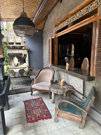 Ropana Coffee shop and Restaurant 4