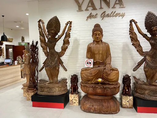 Yana Art Gallery 4