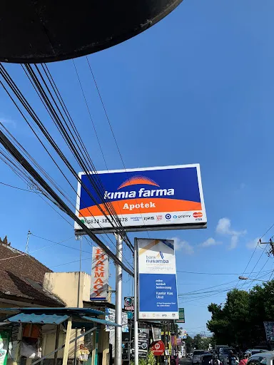 Apotek Kimia Farma Ubud 5 Pengosekan 4