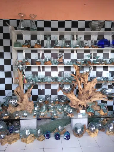 Intari Glass Art & Deco 3