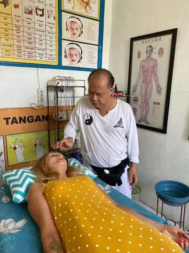 Eddy Wirya Atmadja Akupunktur 1