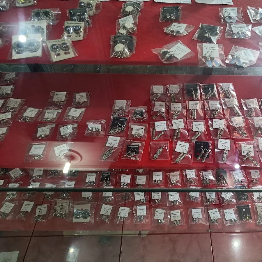 I Wayan Sudiarta Gold & Silver 4