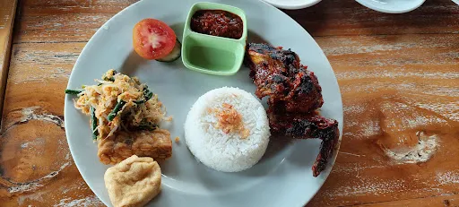 Warung Ulam-Ulam 4