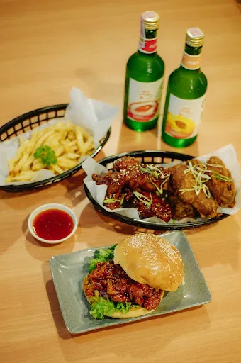 Paiks Noodle Living World Denpasar Bali 1