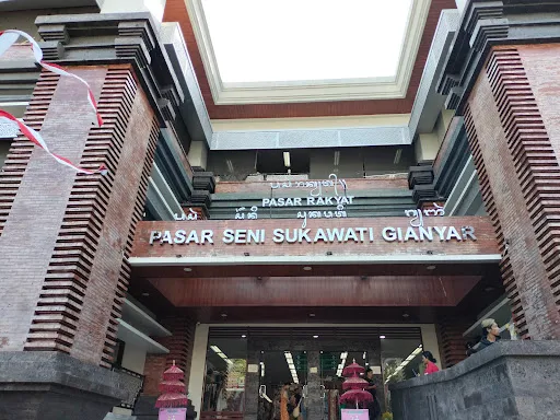 Pasar sukawati 4