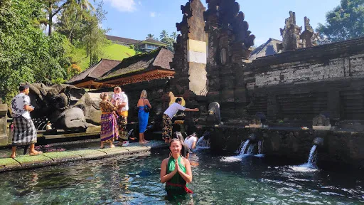 Agus Bali Taxi and Tour Service 1