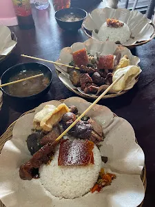 Warung Babi Guling Lawar Pak Konok Sibang 3