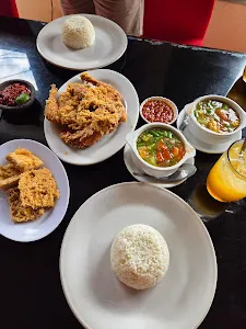 Suharti Fried Chicken 4