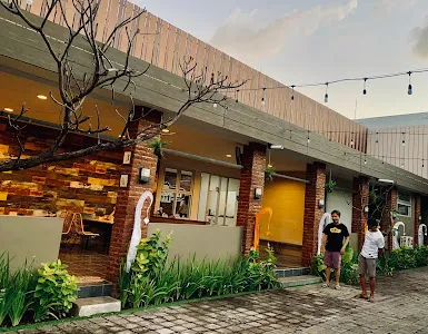 DeBeat Music & Recording Store 2