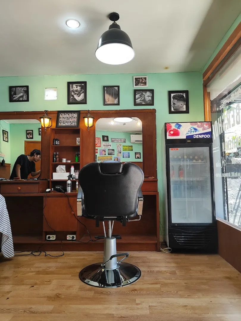 THE CUTNESS BARBERSHOP BATUBULAN 2