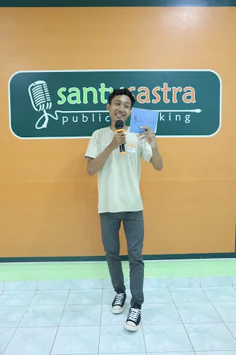 Santy Sastra Public Speaking 4