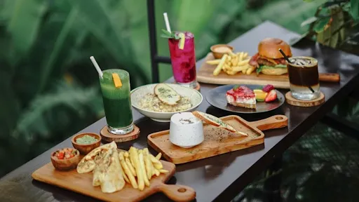 NAD Coffee & Eatery 2