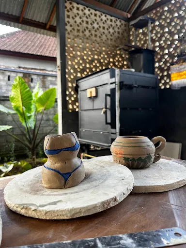 Tana ampo Pottery Studio 3